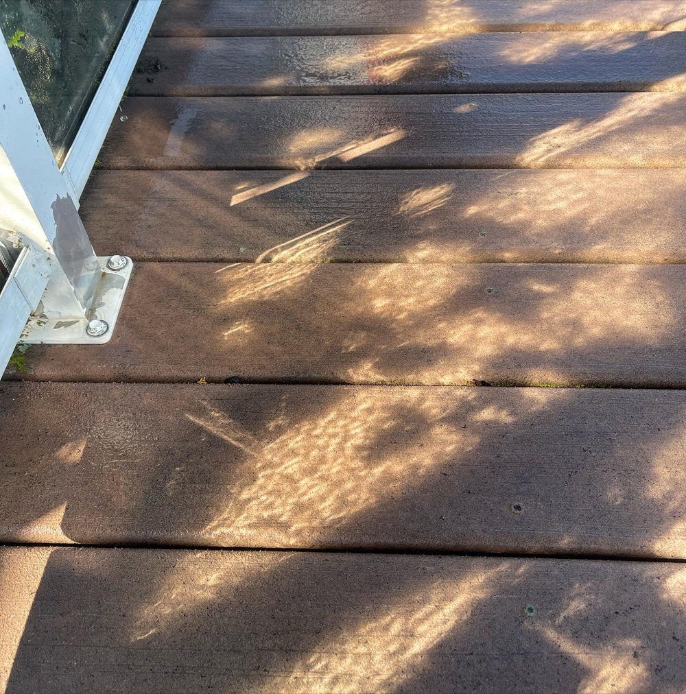 The same pressure washing job after Allen's Property Services finished.